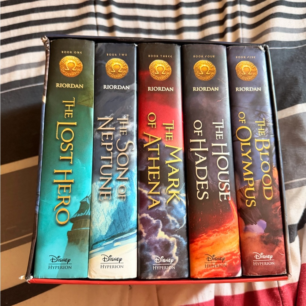 Rick Riordan Heroes of Olympus Hardcover Box Set - Multi-Color